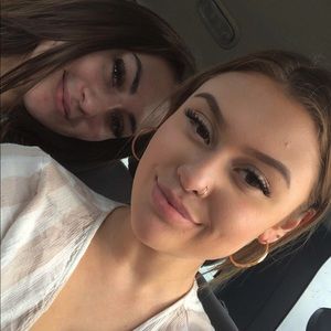 Meet your Posher, Bjork